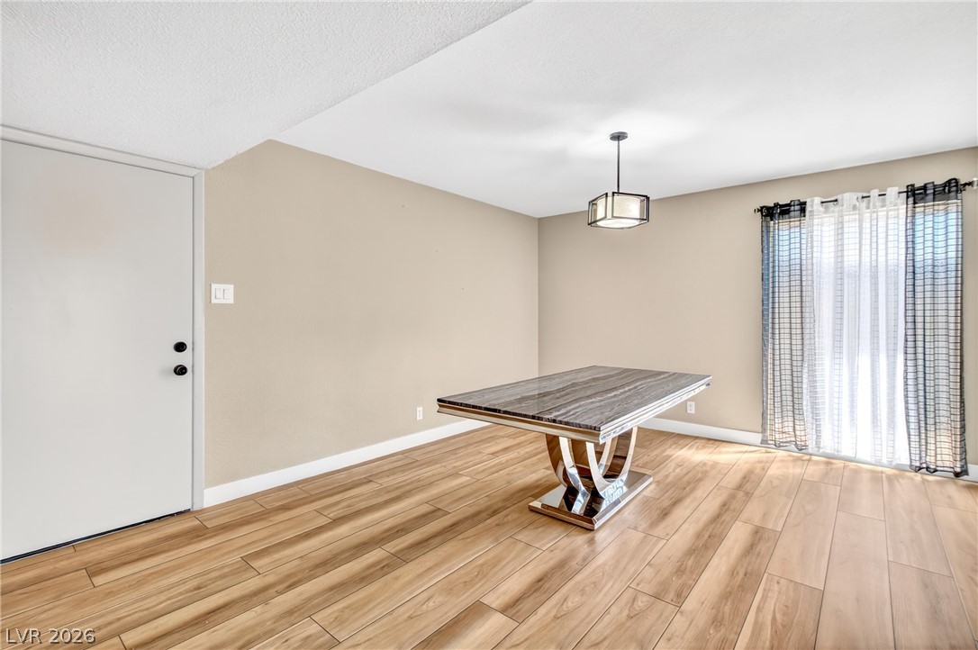 5209 Champions Avenue Property Photo 10