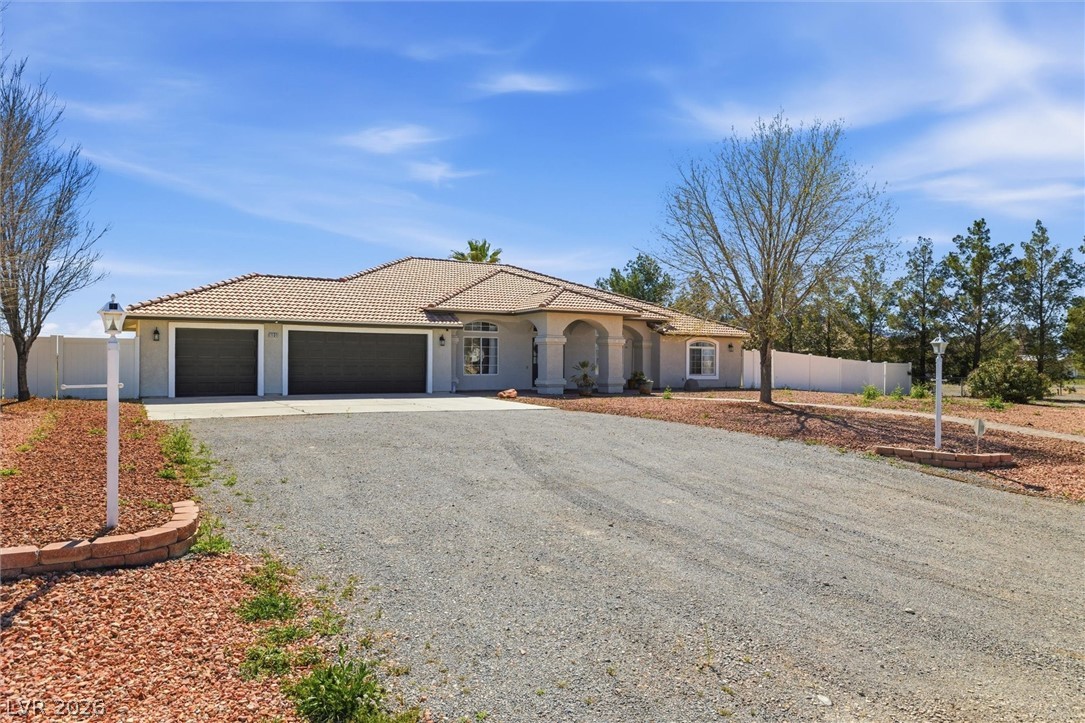 1131 China Street Property Photo 1