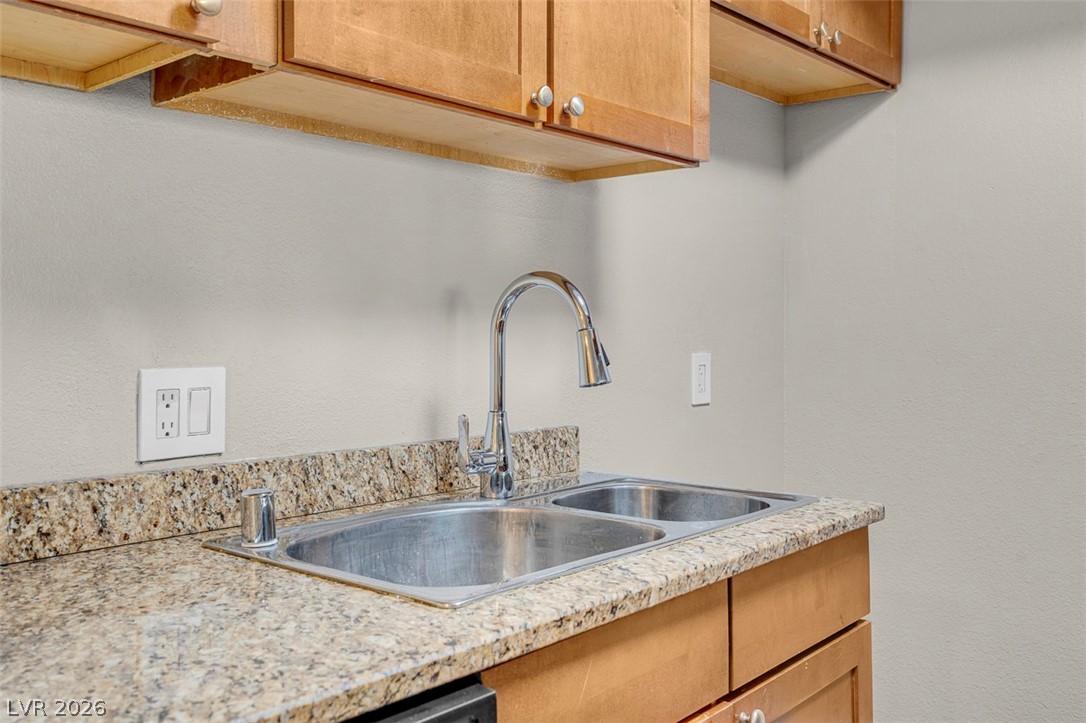 4200 South Valley View Boulevard 1069 Property Photo 14