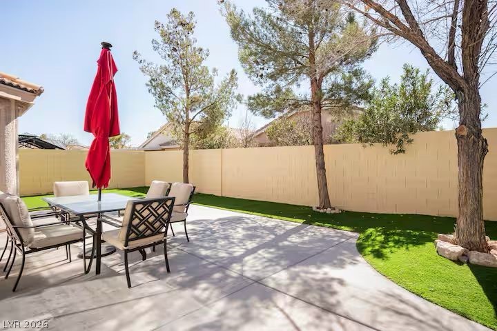 4995 Nardini Avenue Property Photo 20