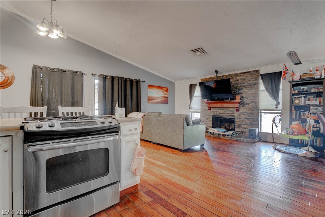 1304 Capri Drive A Property Photo 2