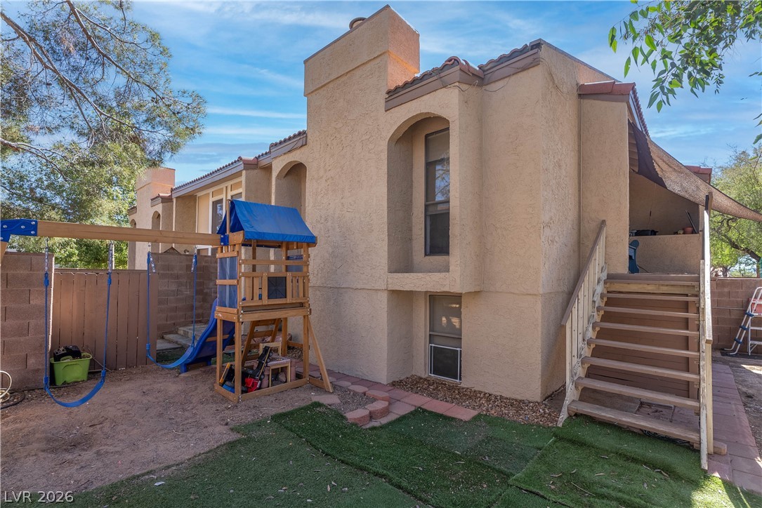 1304 Capri Drive A Property Photo 5