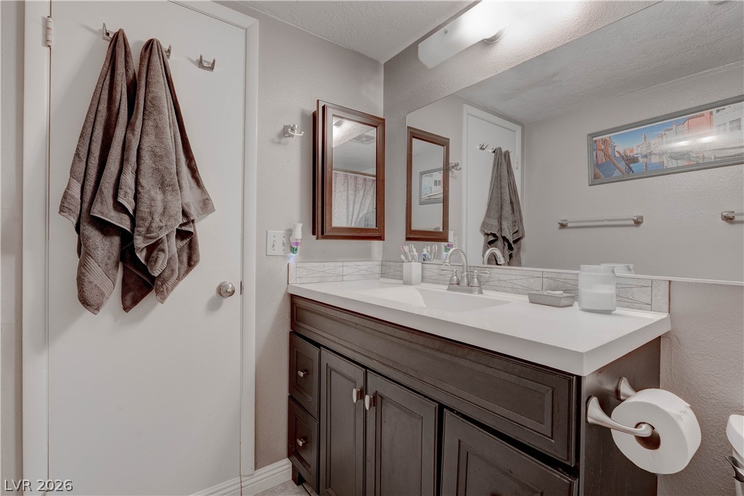1304 Capri Drive A Property Photo 16