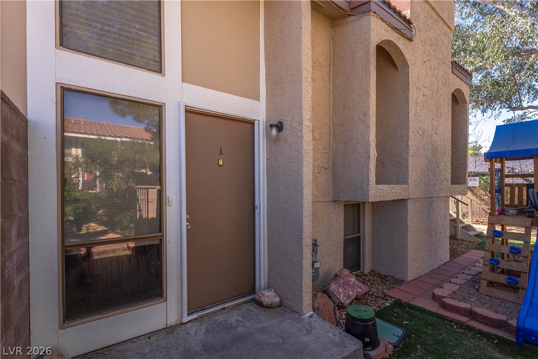 1304 Capri Drive A Property Photo 34