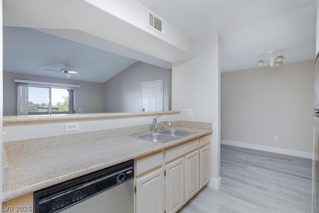 555 East Silverado Ranch Boulevard 2164 Property Photo 10