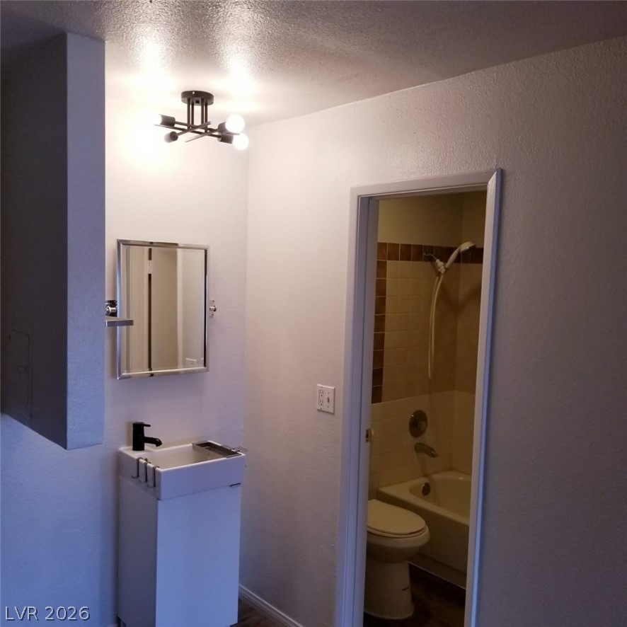 4600 University Center Drive 80 Property Photo 5