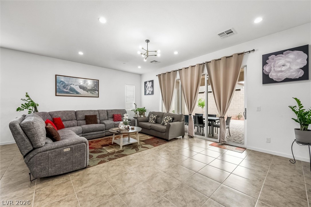 602 Desert Bluebell Court Property Photo 10