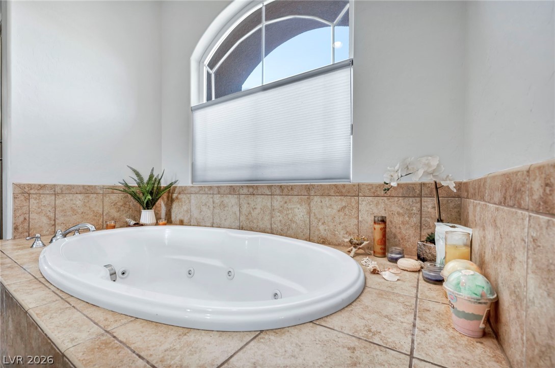 8525 Killians Greens Drive Property Photo 10