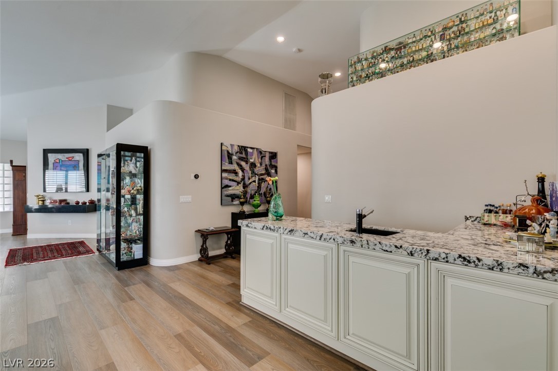 2016 Bay Hill Drive Property Photo 10