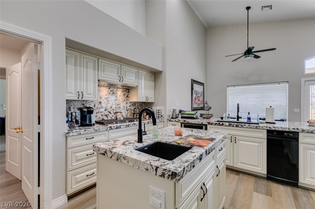 2016 Bay Hill Drive Property Photo 28