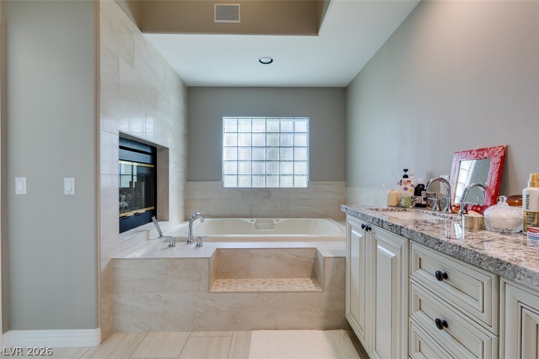 2016 Bay Hill Drive Property Photo 37