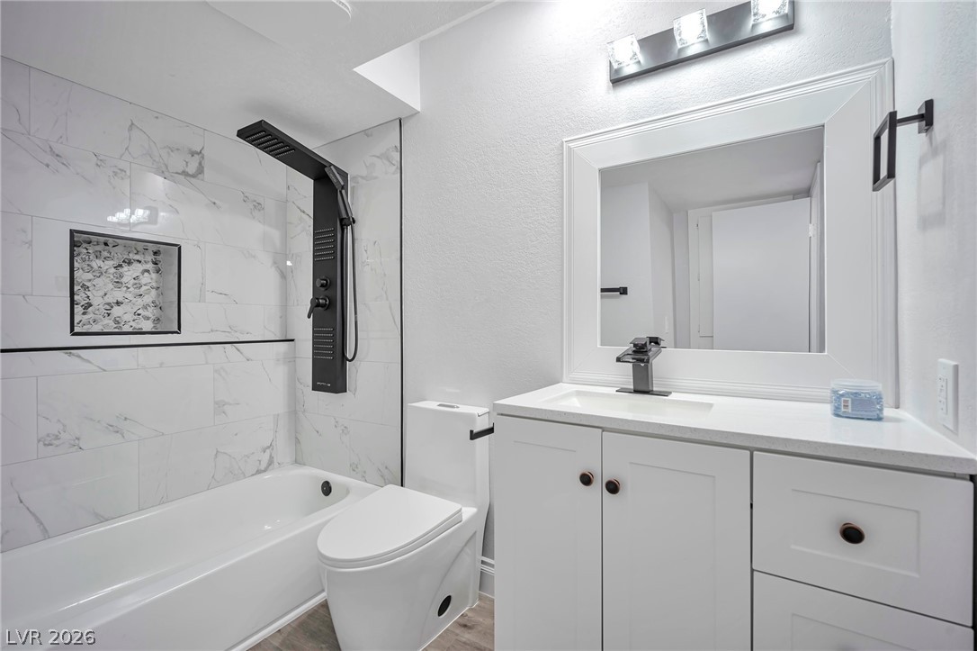 1701 East Katie Avenue 10 Property Photo 6