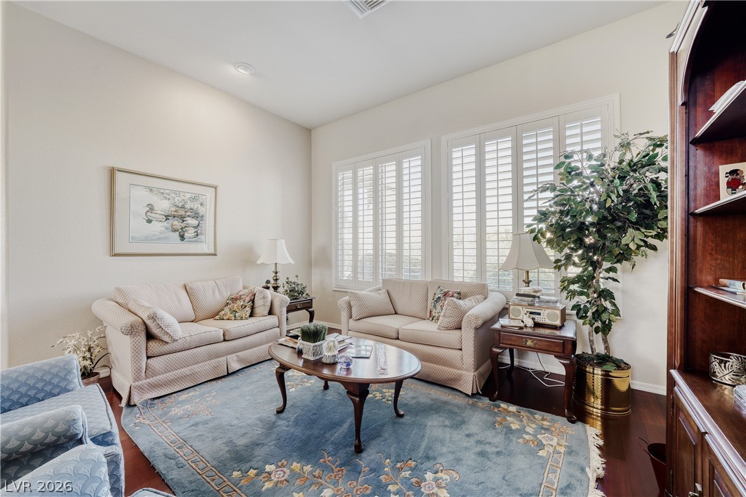 10716 Grand Cypress Avenue Property Photo 12