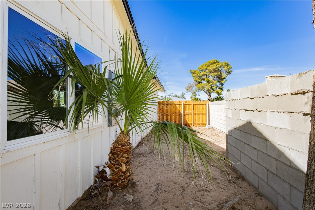 4815 El Tesoro Avenue Property Photo 36