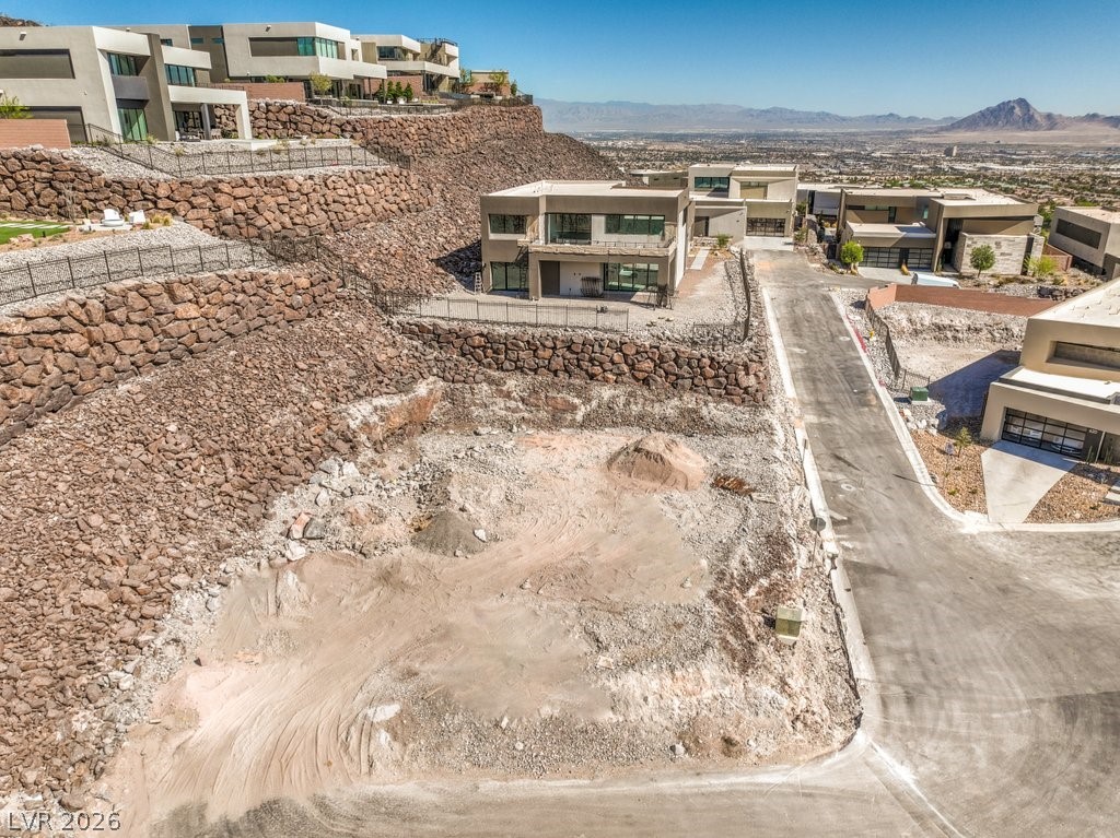 619 Dragon Mountain Court Property Photo 13