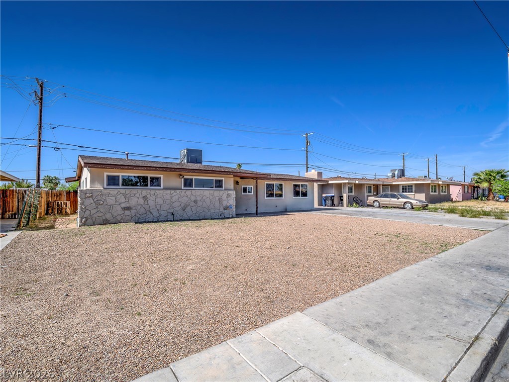 1103 Arrowhead Avenue Property Photo 1