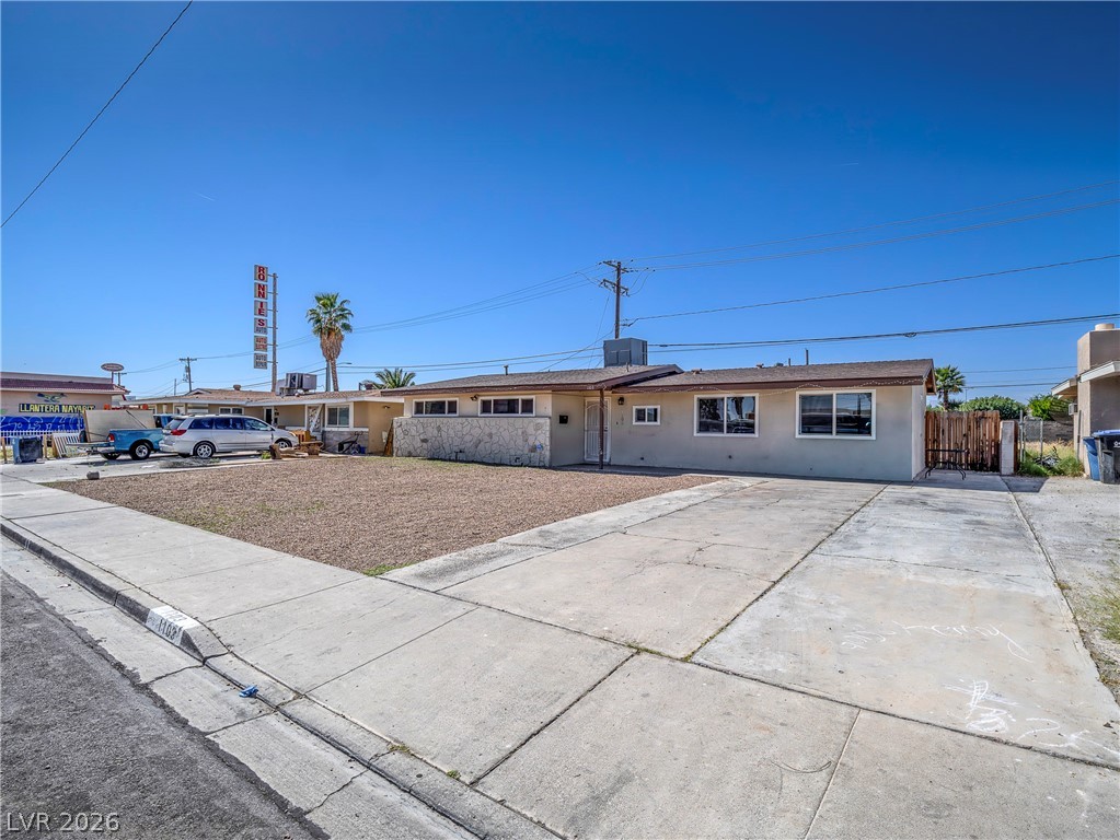 1103 Arrowhead Avenue Property Photo 3