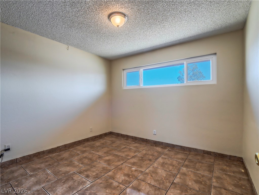 1103 Arrowhead Avenue Property Photo 24