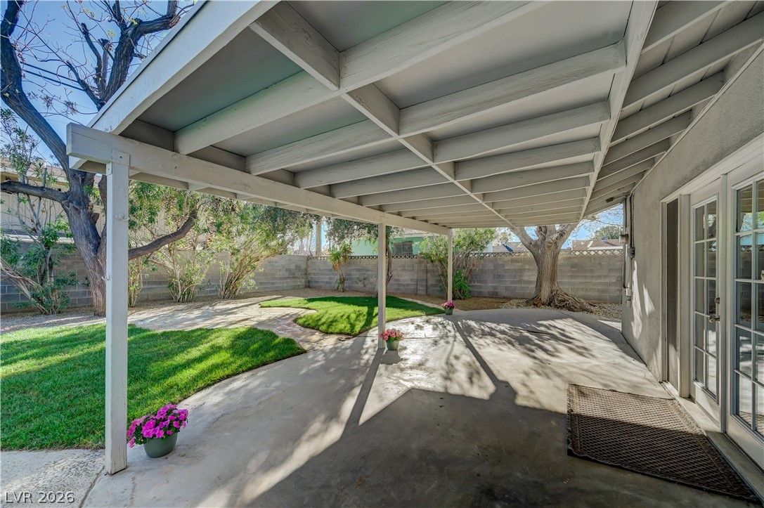 2801 Colanthe Avenue Property Photo 40