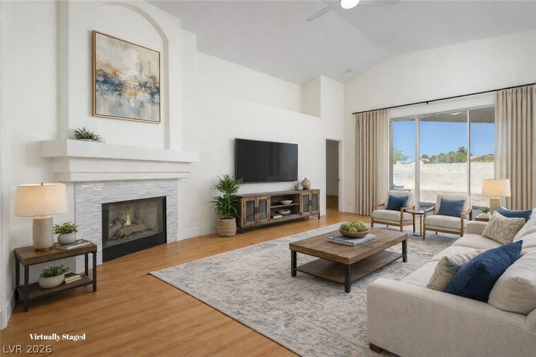 8008 Villa Finestra Drive Property Photo 2