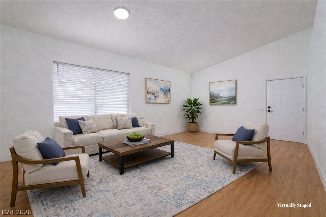 8008 Villa Finestra Drive Property Photo 3