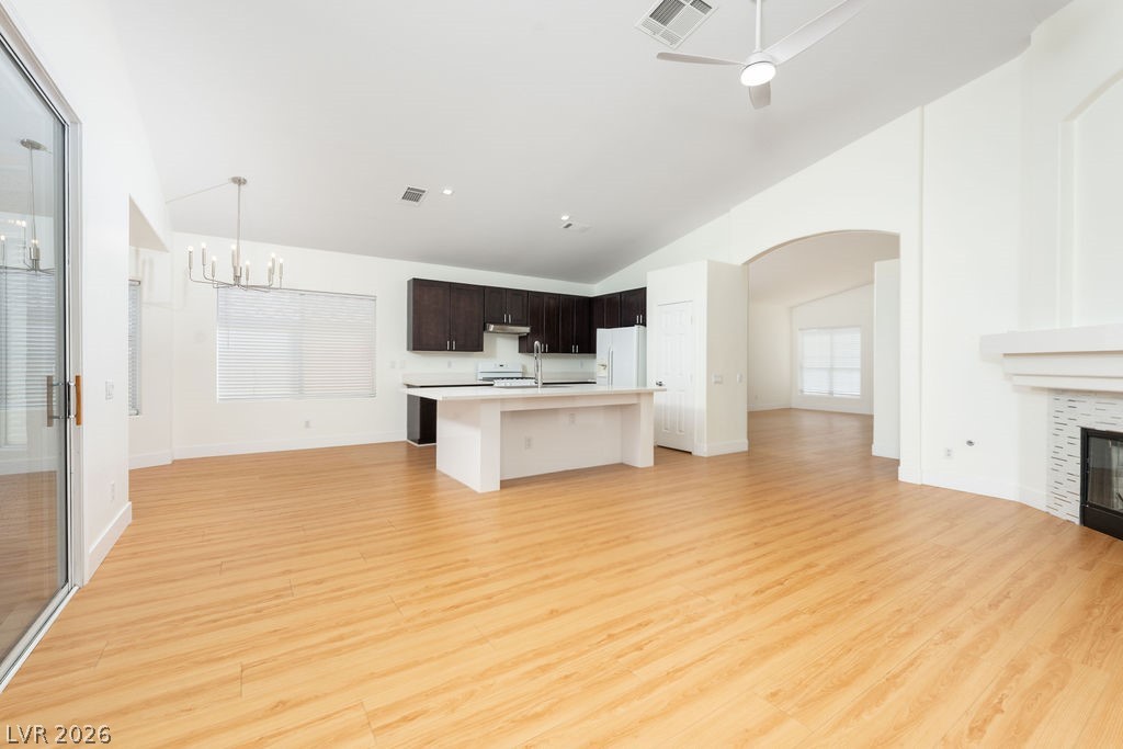 8008 Villa Finestra Drive Property Photo 14