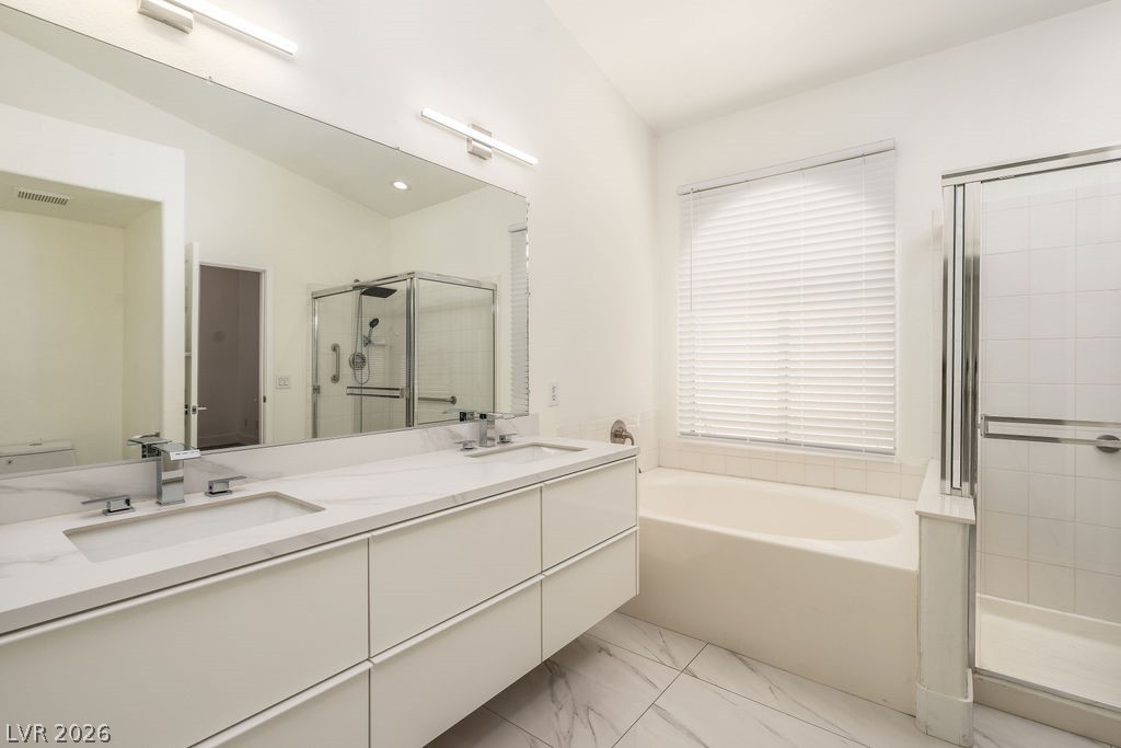 8008 Villa Finestra Drive Property Photo 21