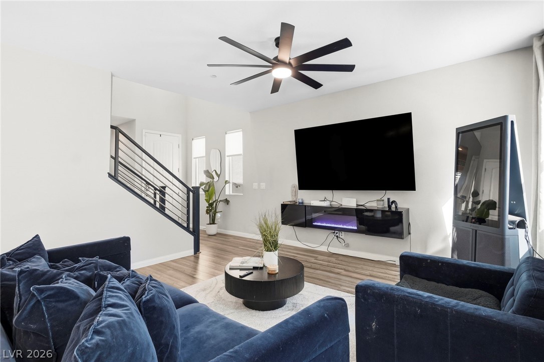 10415 Bagg Avenue Property Photo 13
