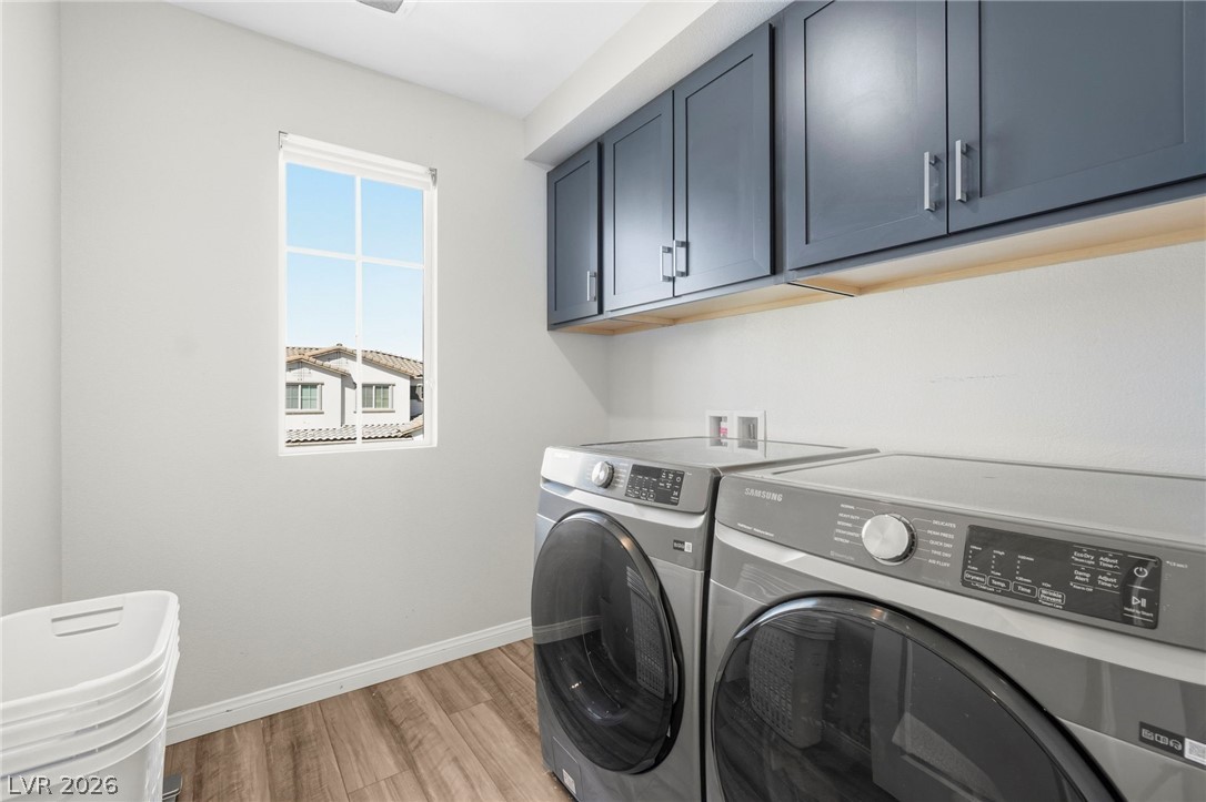 10415 Bagg Avenue Property Photo 32