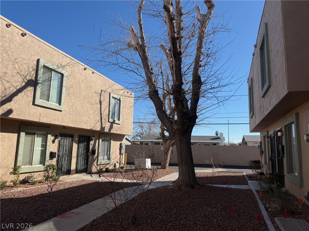 6033 Vegas Drive Property Photo 2