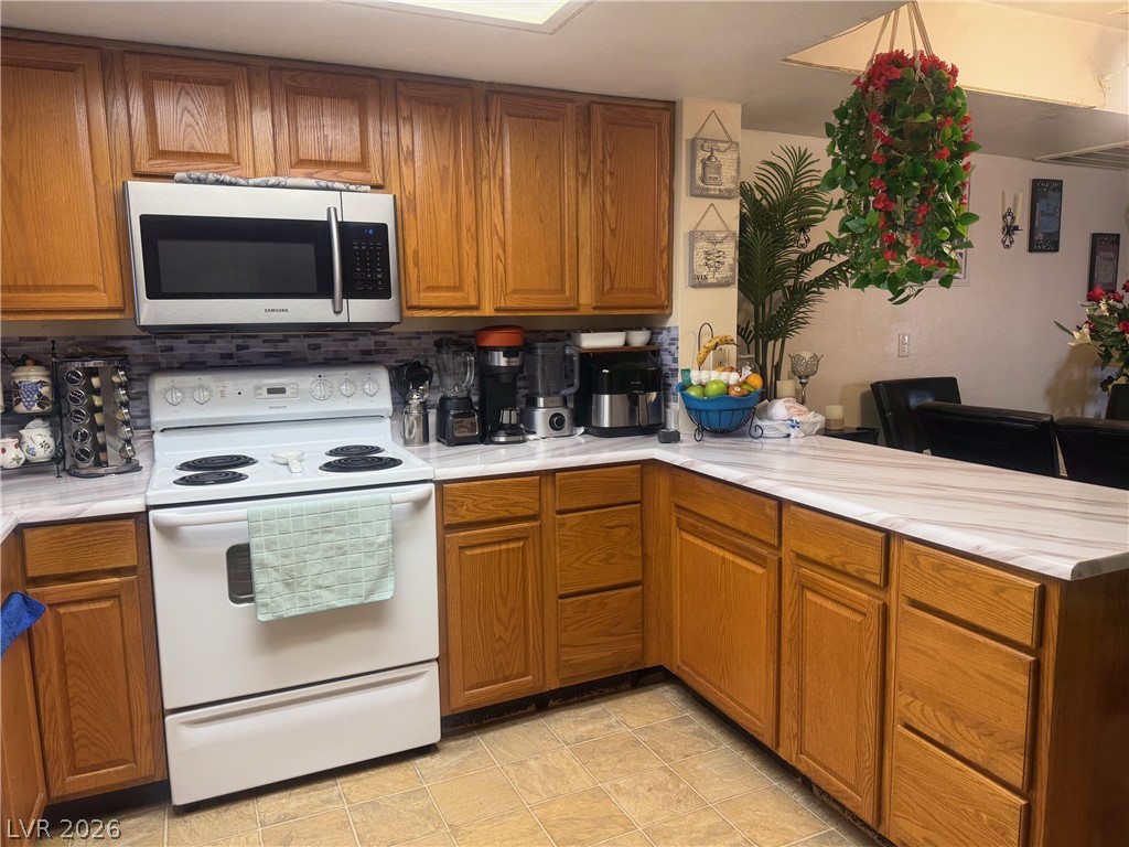 6033 Vegas Drive Property Photo 15