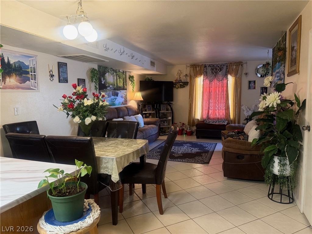 6033 Vegas Drive Property Photo 18