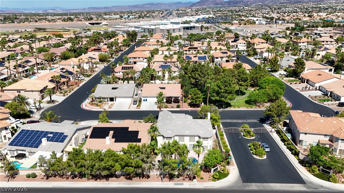 9155 Harvest Homes Street Property Photo 6