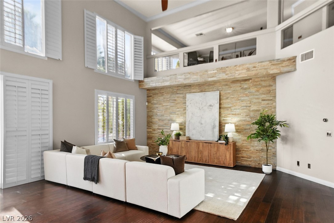 9155 Harvest Homes Street Property Photo 13