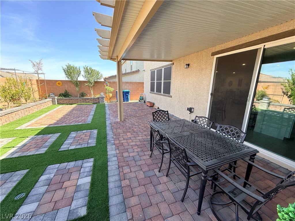10854 Gentle Crest Avenue Property Photo 4