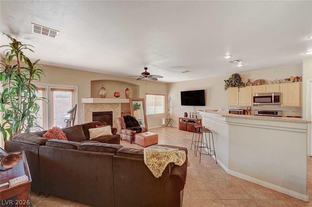 6744 Lavender Lilly Lane 3 Property Photo 4