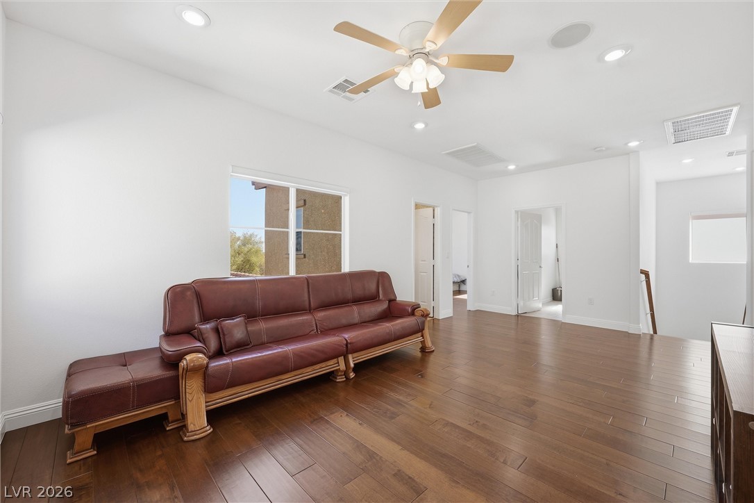 1073 Oak Fair Street Property Photo 29