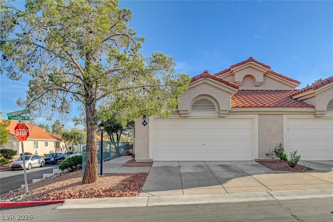 7811 Oakpoint Lane 116 Property Photo 1