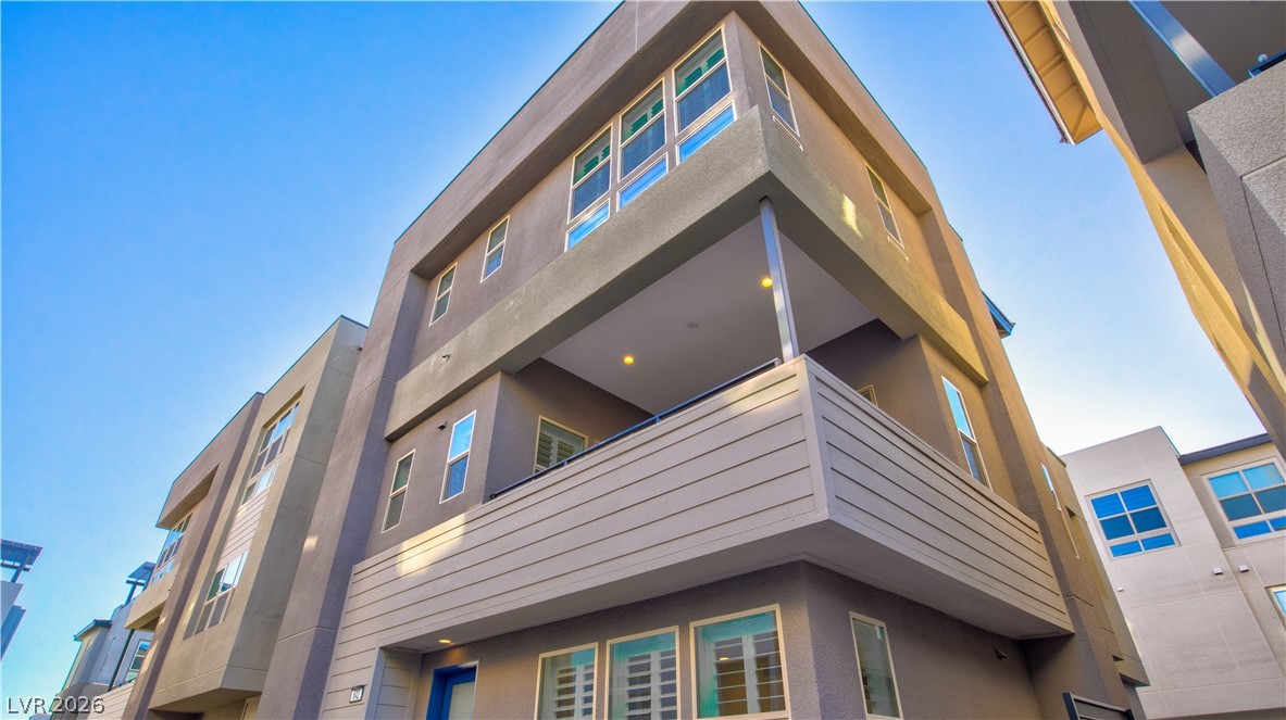 642 Grey Saker Street Property Photo 4
