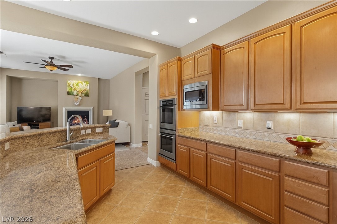 7418 Bugler Swan Way Property Photo 15