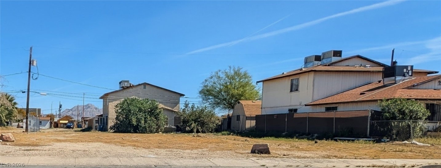 1927 Harvard Street Property Photo 2
