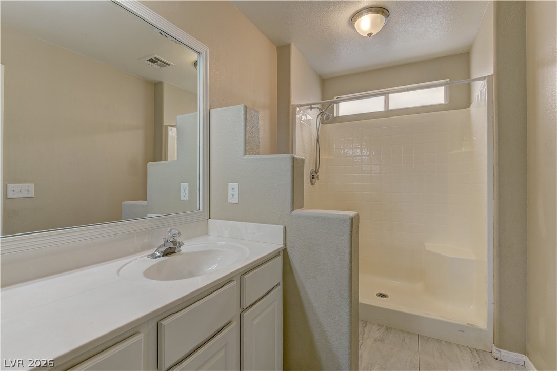 2619 Paradise Isle Avenue Property Photo 18