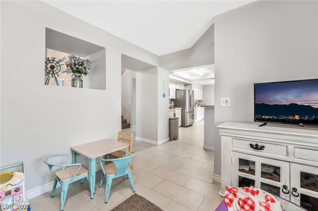 547 British Court Property Photo 10