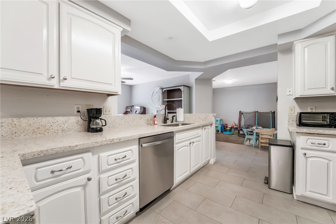 547 British Court Property Photo 12