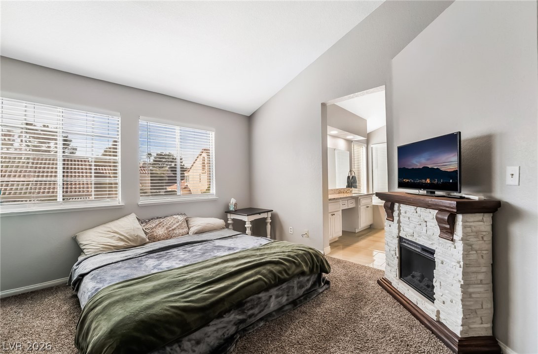 547 British Court Property Photo 18