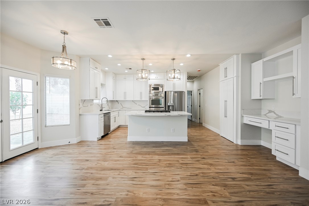 7464 Forestdale Court Property Photo 11