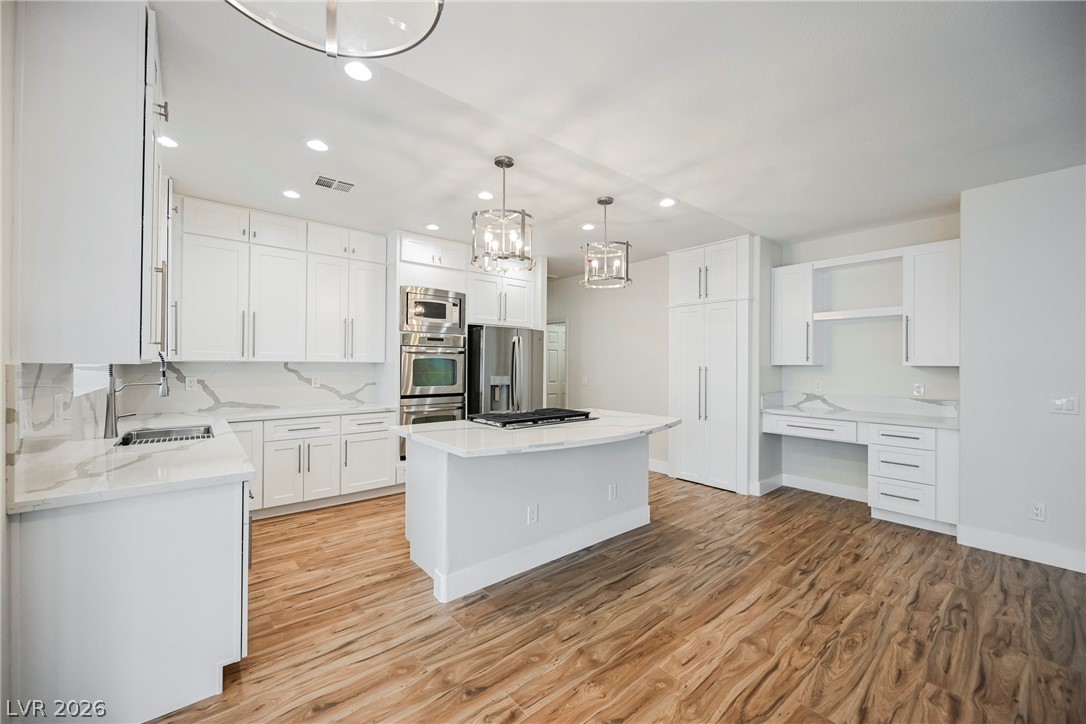 7464 Forestdale Court Property Photo 12