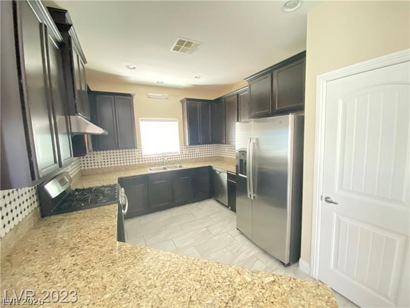 9562 Volk Avenue Property Photo 11