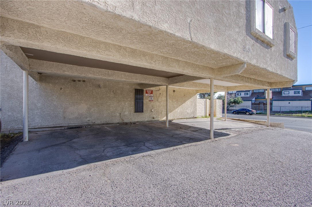 2205 Sun Avenue D Property Photo 2