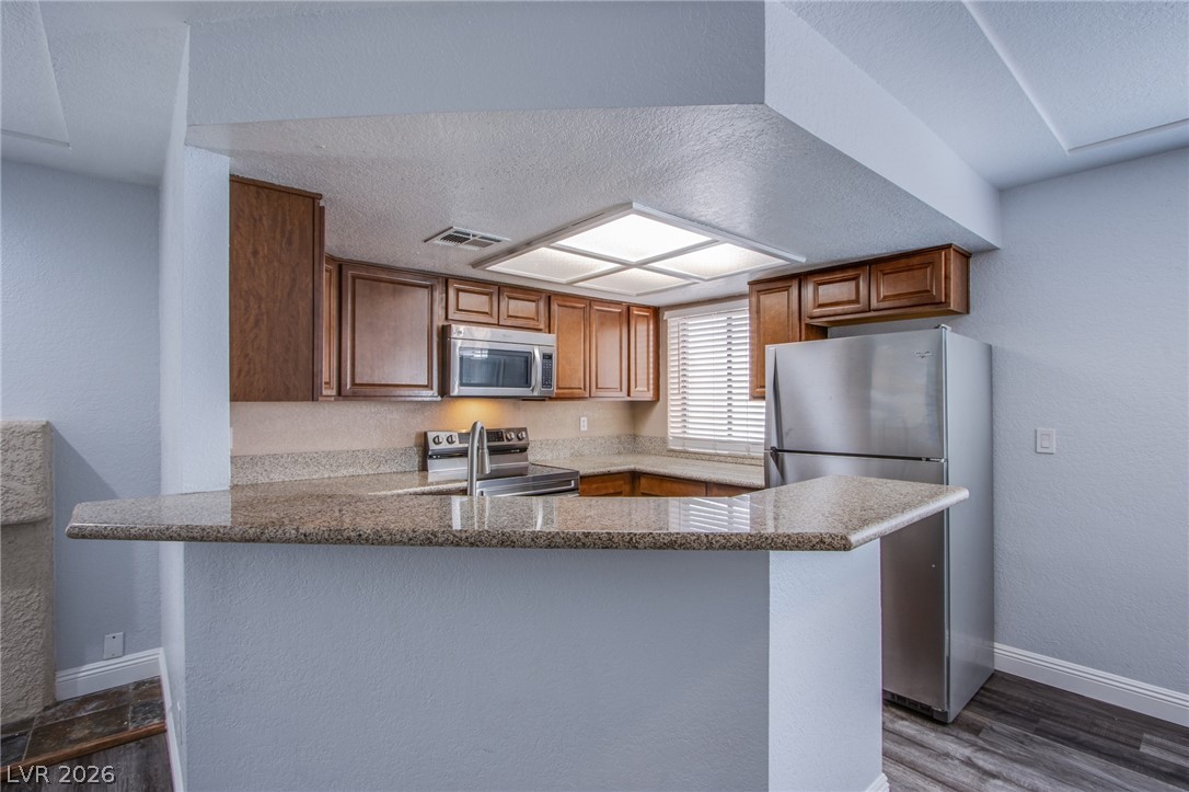 2205 Sun Avenue D Property Photo 8